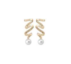 Pearl earrings by Majorica Cotillón Golden