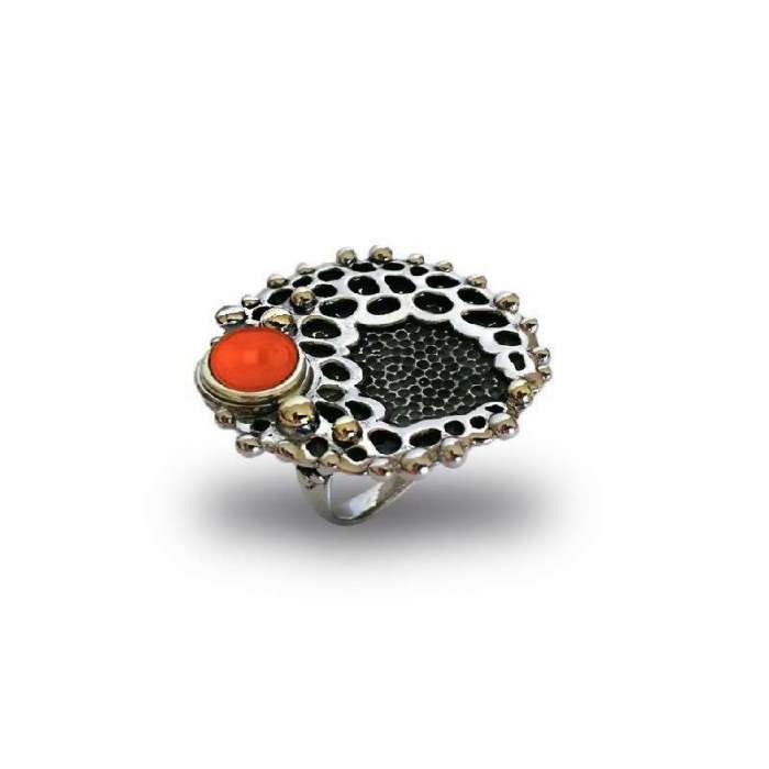 Silver ring with coral Tesoro Marino by Bohemme