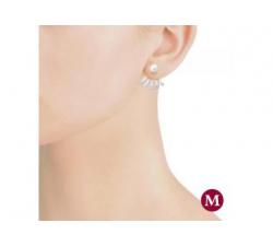 Girl with the Majorica pearl earrings Mood 2