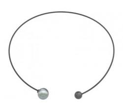 Majorica necklace witha gray  pearl Ela