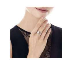 Girl with the Exquisite 2 Majorica Silver Ring