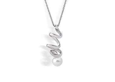 Colgante de plata con perla Majorica Cotillon. Detalle