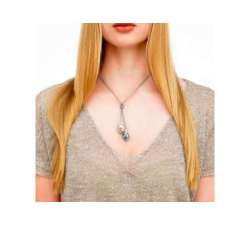 Girl with Silver necklace with Majorica gray pearls Tender